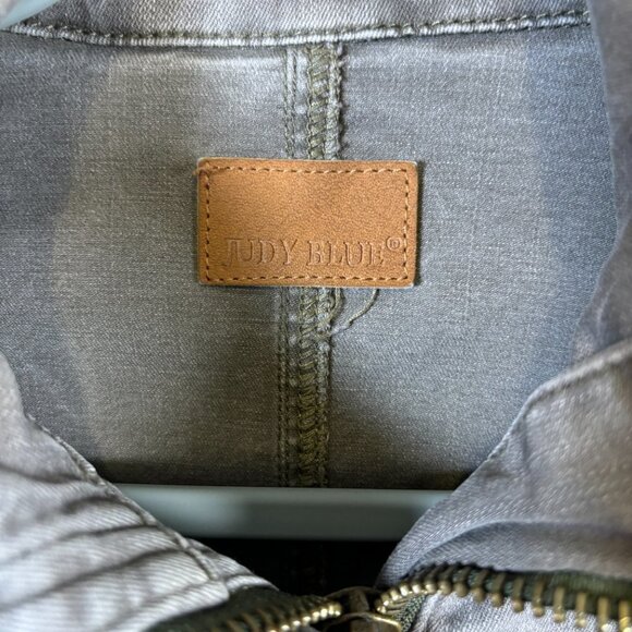 Judy Blue Cargo Utility Olive Jacket Won't Lose My Way Military - Picture 4 of 12